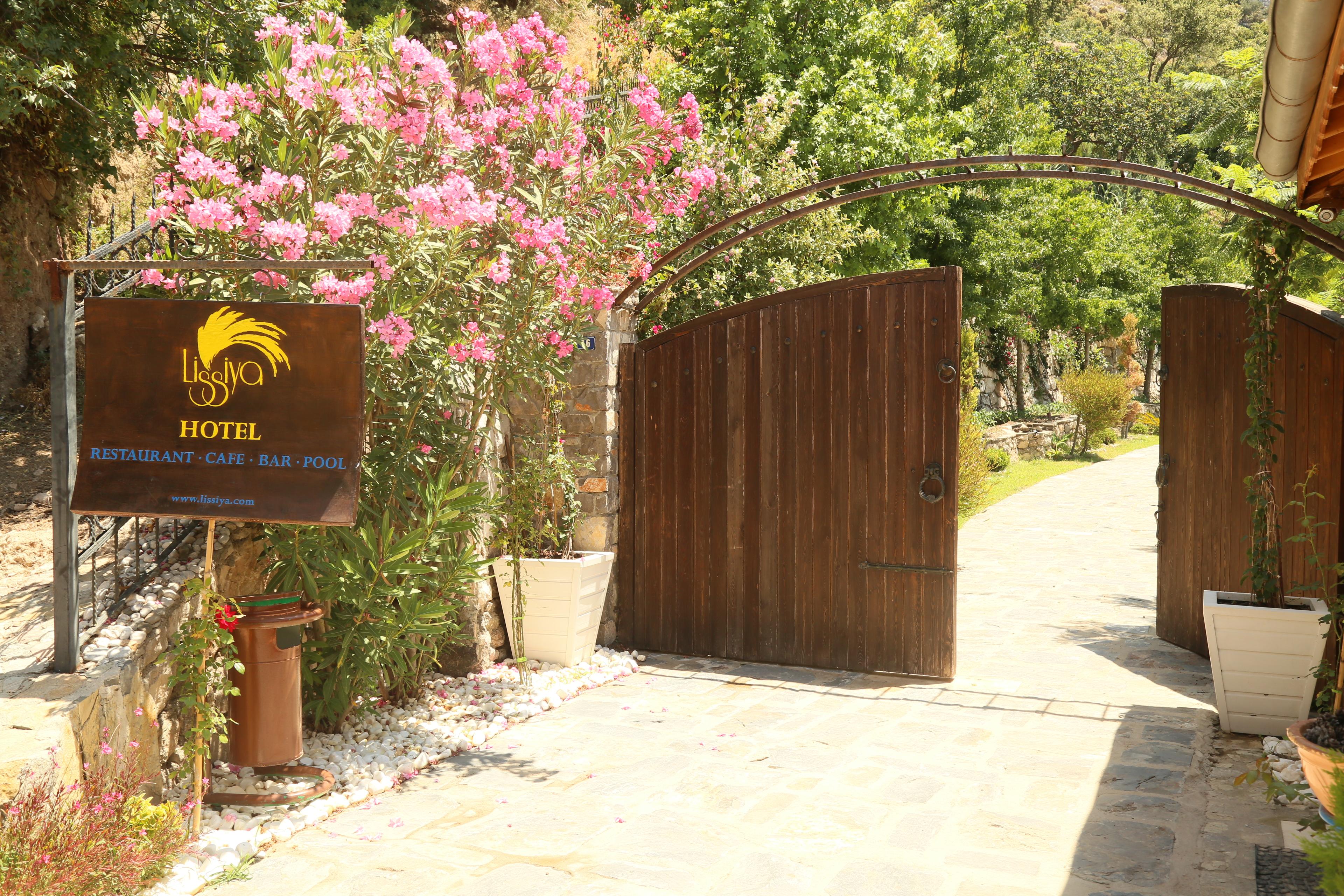 Lissiya Hotel Faralya Exterior photo